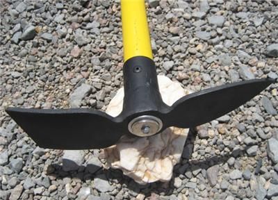 TREASURE PICK MATTOCK PROSPECTING PICK WITH MAGNET  