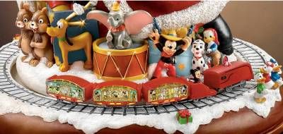 SANTAS TIMELESS DISNEY TREASURES LIT, MOVING TRAIN NIB  