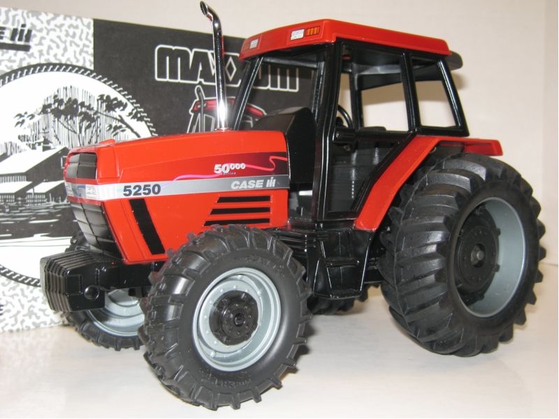 Up for sale is a 1/16 CASE I H 5250 MFWD Maxxum 50,000th Edition 