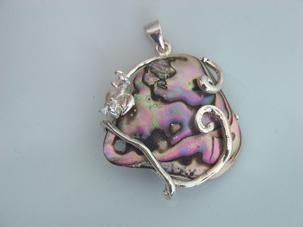 NEW ZEALAND PAUA ABALONE SHELL PENDANT SILVER 1x1  