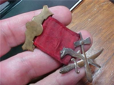   Eagle Knife Hatchet Military Medal Award Pin Indian Wars (12A1)  