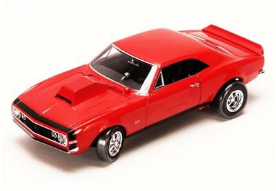 ERTL Collectibles 1967 Chevy Camaro Super Street Bolero Red 118 scale 