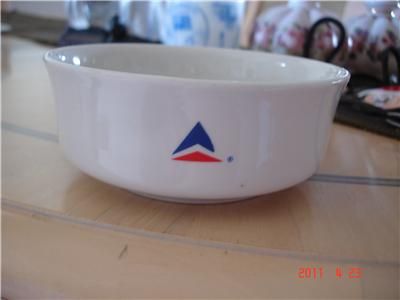 DELTA AIRLINES VINTAGE NUT SERVING DISH W LOGO 1970S  