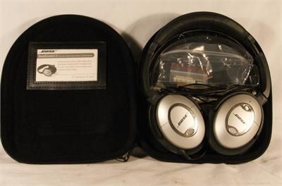 BOSE WAVE MUSIC SYSTEM GRAPHITE & QUIET COMFORT EAR PHONES CD RADIO 