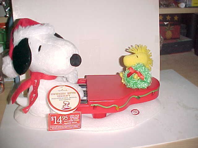 HALLMARK SWINGIN WITH SNOOPY ANIMATED PIANO NWTS  