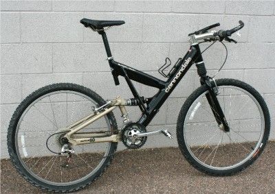 BEAUTIFUL CANNONDALE SUPER V500 COMP FULL SUSPENSION MOUNTAIN BIKE 