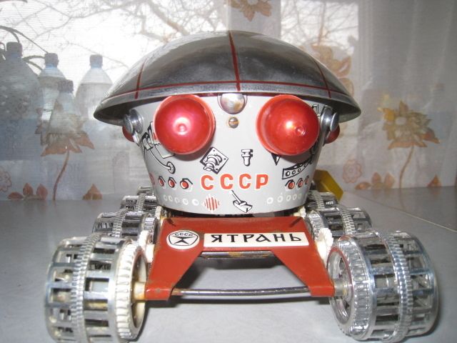 SOVIET LUNAR SPACE SHIP CORD REMOTE LUNOCHOD 2 TIN TOY RARE  