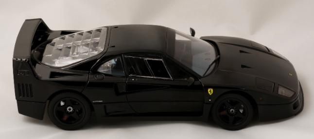 18 FERRARI KYOSHO F40 LIGHT WEIGHT BLACK  