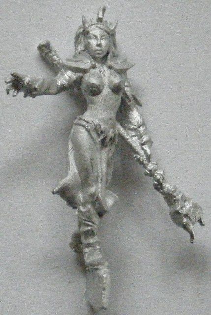 Guild Of Harmony 30mm Maeviir Dark Elf Sorceress  