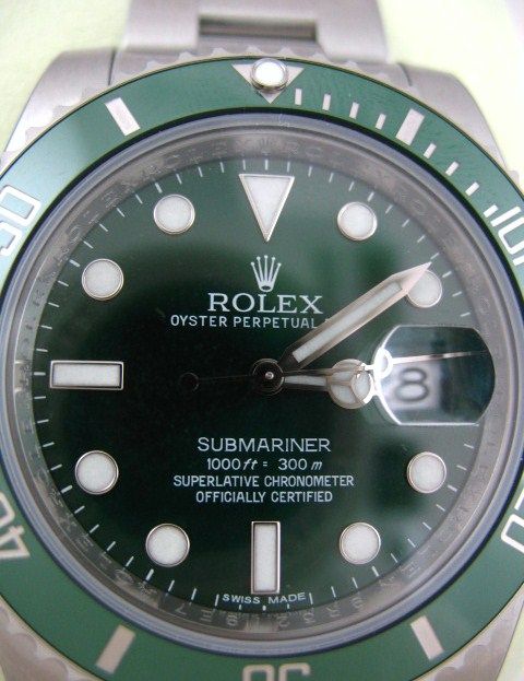 ROLEX MENS SS SUBMARINER GREEN BEZEL / DIAL #116610V NEW  