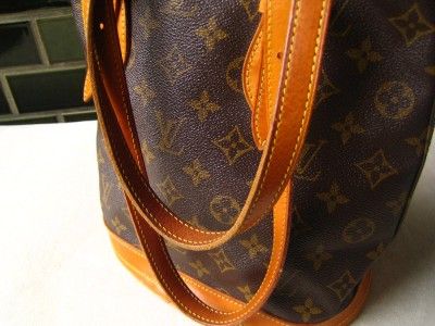 AUTHENTIC LOUIS VUITTON MONOGRAM PM BUCKET BAG  