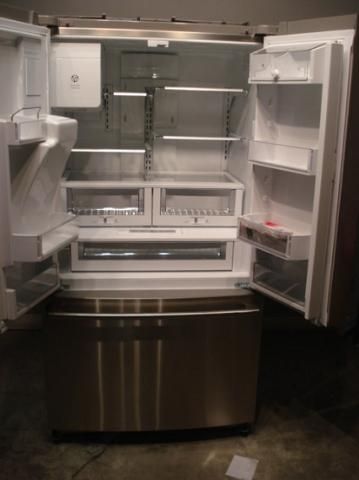 ELECTROLUX 22.6 CU.FT. REFRIGERATOR counter depth EW23BC71IS  