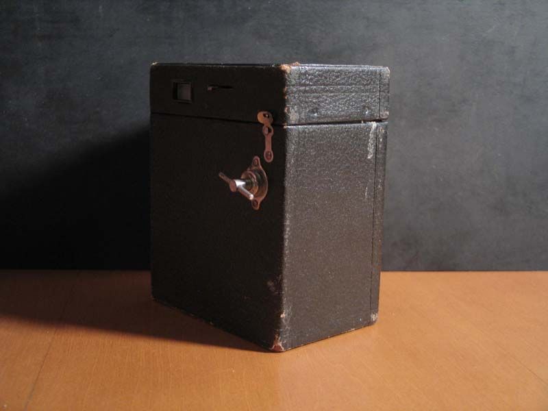 Vintage No. 2A Brownie Model B Film Box Kodak Camera  