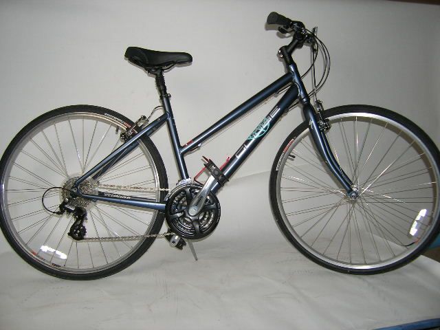 2008 specialized globe women s 49cm hybrid bike a ll d ay a uctions