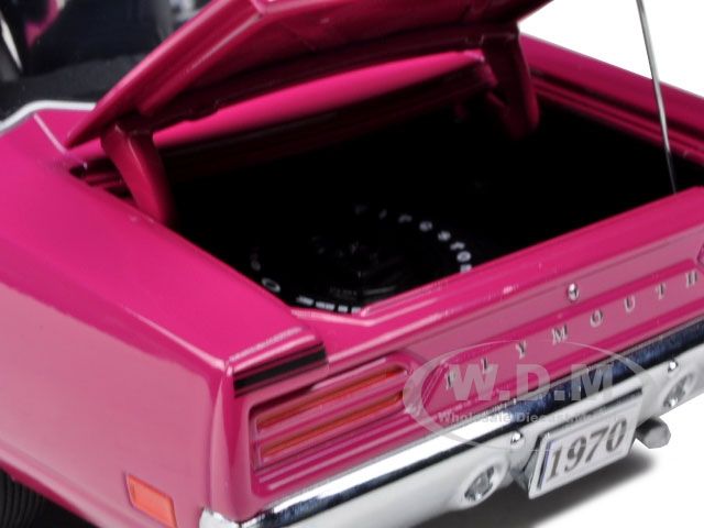 1970 PLYMOUTH ROAD RUNNER PINK/MOULIN ROUGE 1/24  