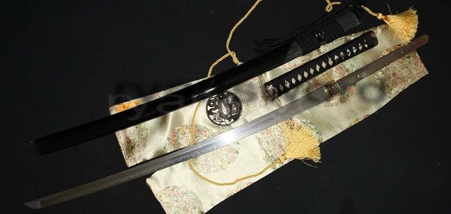 JAPANESE CLAY TEMPERED FoldedSteel SANMAI SAMURAI SWORD KATANA RAZOR 