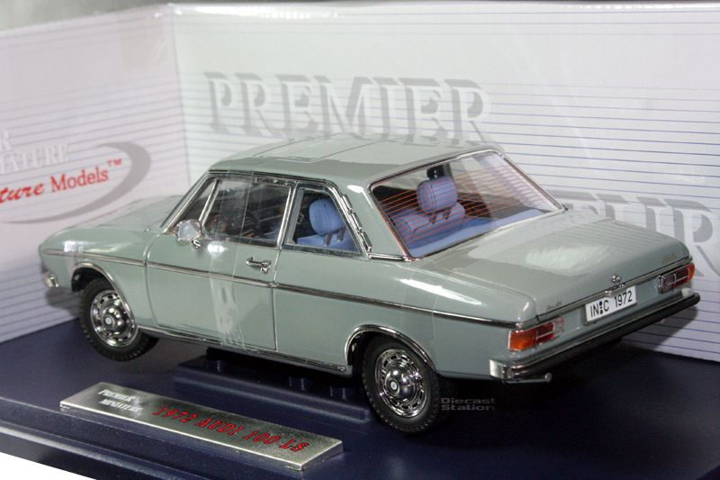 SIGNATURE 1972 AUDI 100 LS 100LS DIE CAST 1/18 GREY  