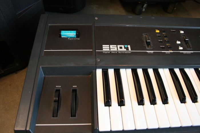 ENSONIQ ESQ 1 VINTAGE HYBRID ANALOG DIGITAL WAVE SYNTHESIZER 