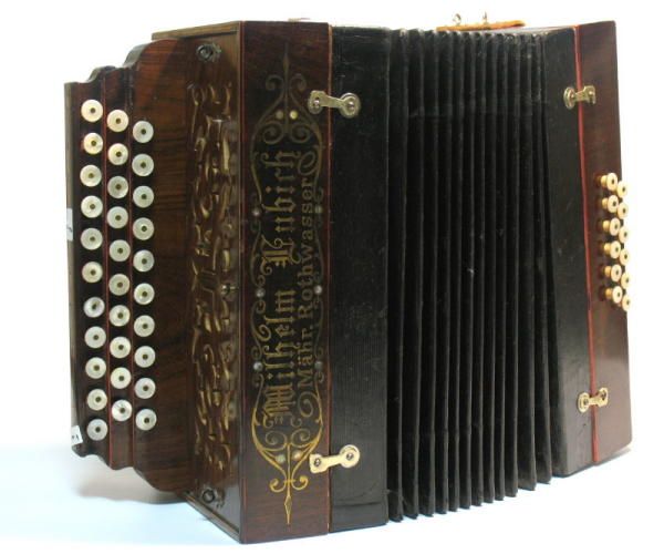 ANTIQUE DIALTONIC WILHELM LUBICH CONCERTINA ACCORDION  