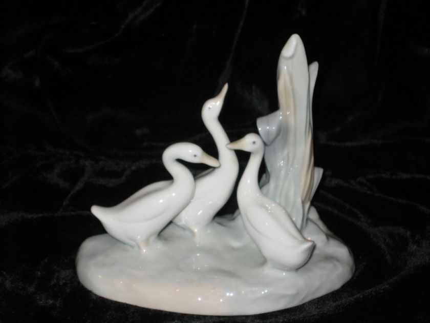 VINTAGE NAO LLADRO DAISA GEESE PORCELAIN FIGURINE  