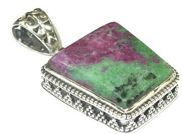 Sterling Silver and Ruby Zoisite pendant. This pendant measures 25mm 