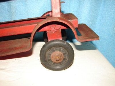 VINTAGE RED PRESSED STEEL LADDER FIRE TRUCK TOY  